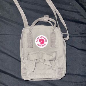 Fjallraven Kanken Sling Bag - Fog Gray